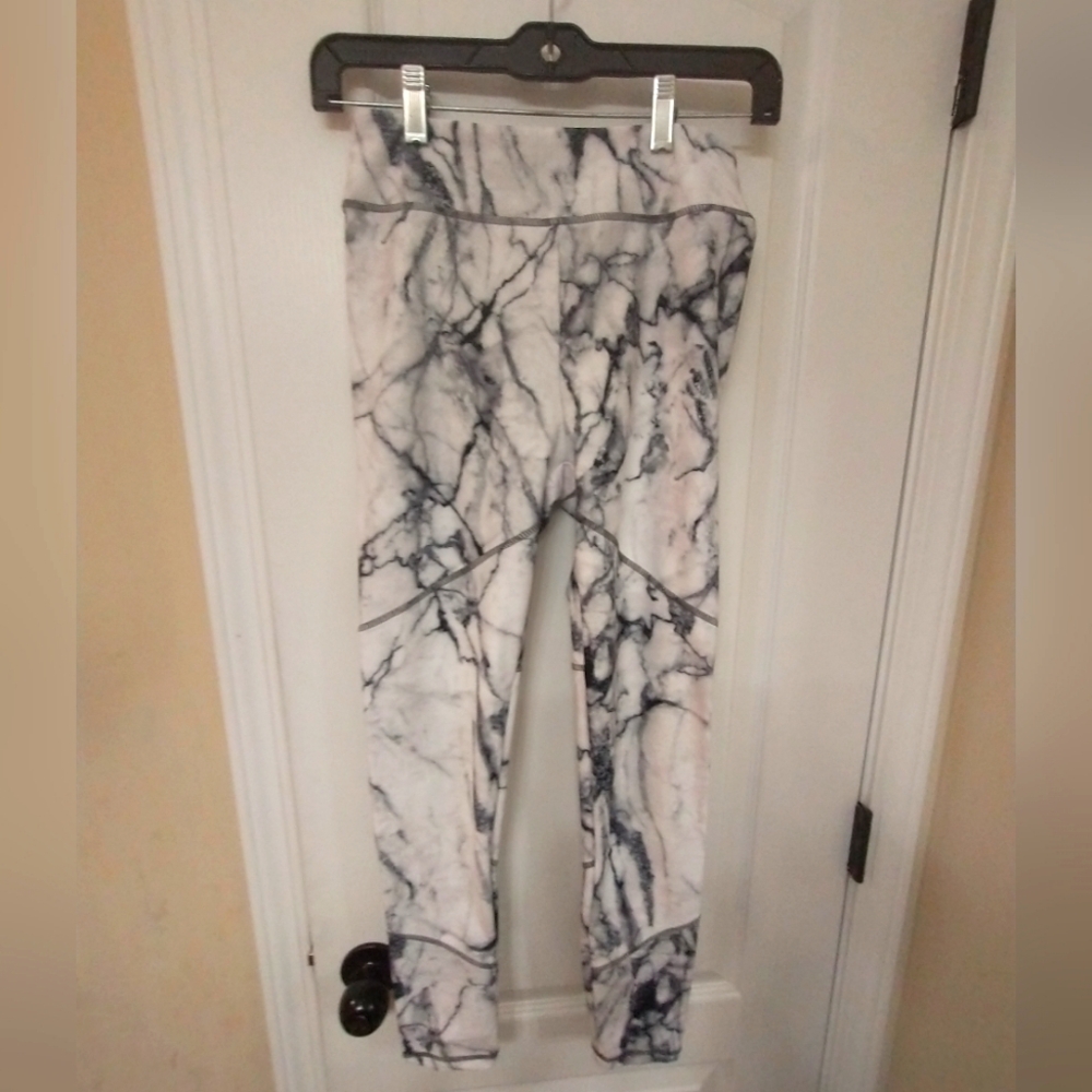 Black And White Marble Print Leggings